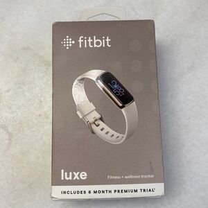 Fitbit Luxe Activity Tracker - Lunar White/Soft Gold